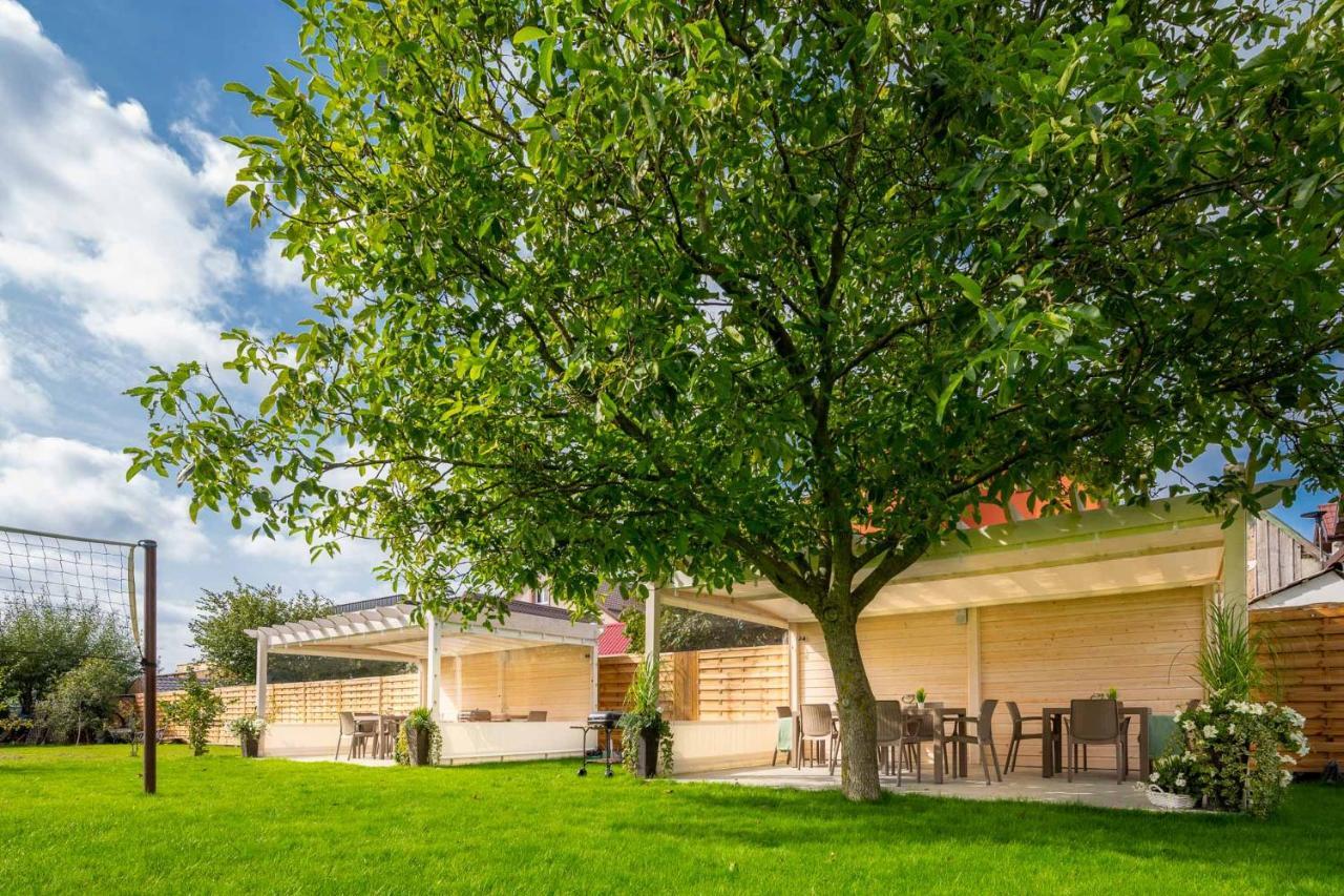 Pensjonat Marynarski - Apartamenty Darlowko Exterior photo
