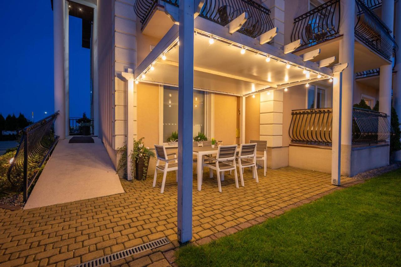 Pensjonat Marynarski - Apartamenty Darlowko Exterior photo