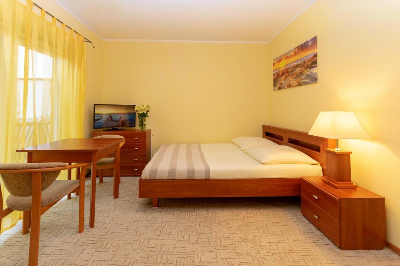 Pensjonat Marynarski - Apartamenty Darlowko Exterior photo